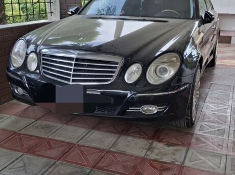 Mercedes E 280