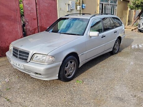 Mercedes C 180
