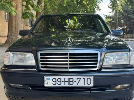 Mercedes C 200