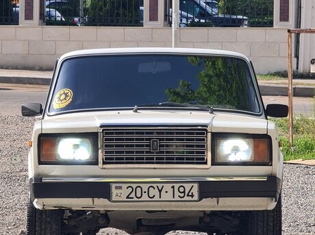 LADA (VAZ) 2107