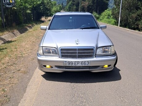 Mercedes C 220