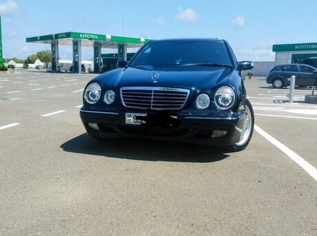 Mercedes E 320