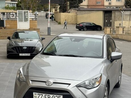 Toyota Yaris iA