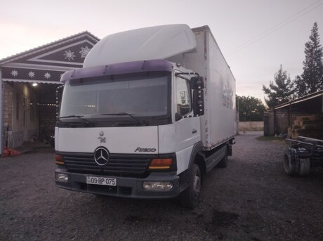 Mercedes Atego 817