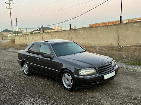 Mercedes C 250