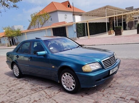Mercedes C 220