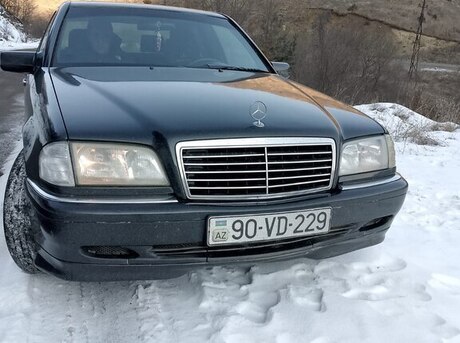 Mercedes C 180
