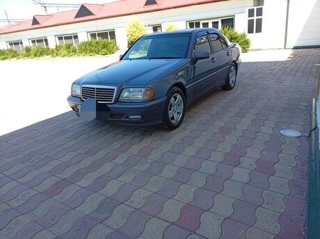 Mercedes C 220