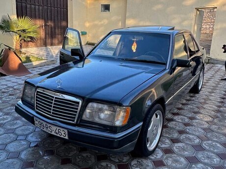 Mercedes 230 E