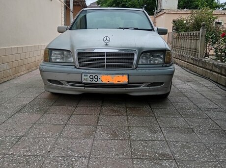 Mercedes C 180