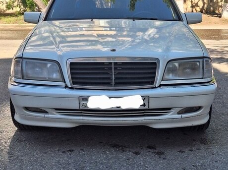 Mercedes C 240