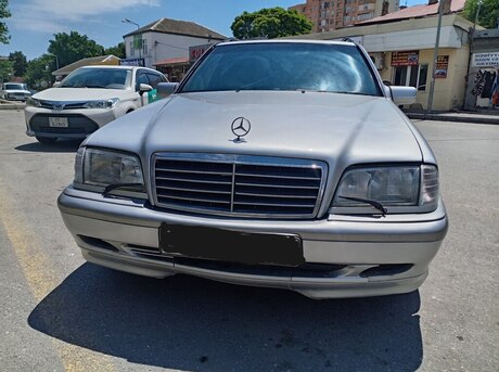 Mercedes C 220
