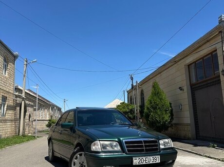 Mercedes C 240
