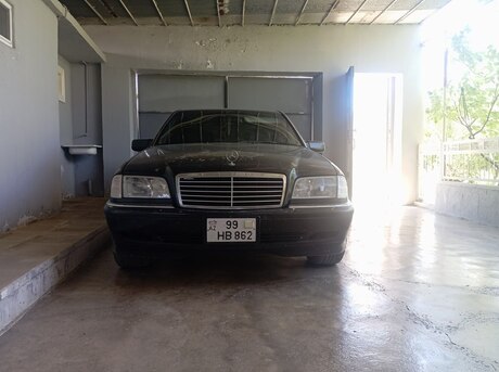 Mercedes C 240
