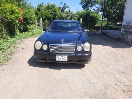 Mercedes 280 E