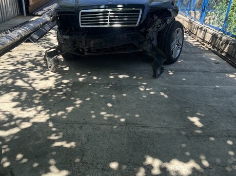 Mercedes C 200