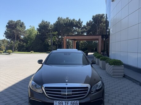 Mercedes E 300