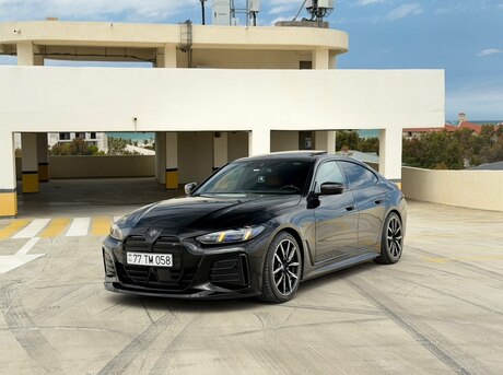 BMW i4