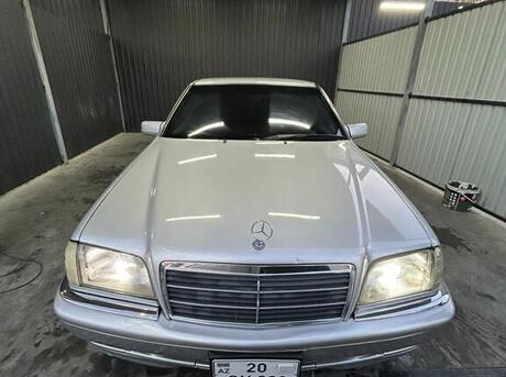 Mercedes C 230