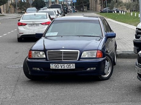 Mercedes C 280