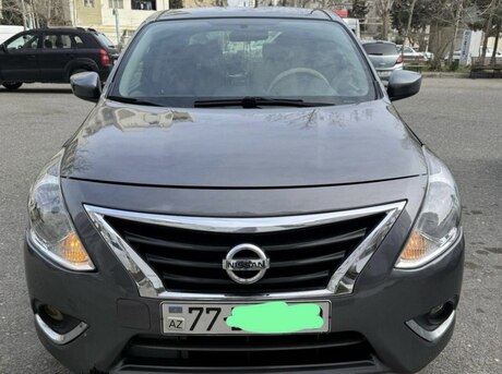 Nissan Versa