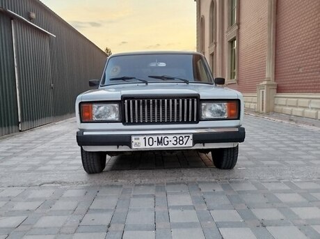 LADA (VAZ) 2107