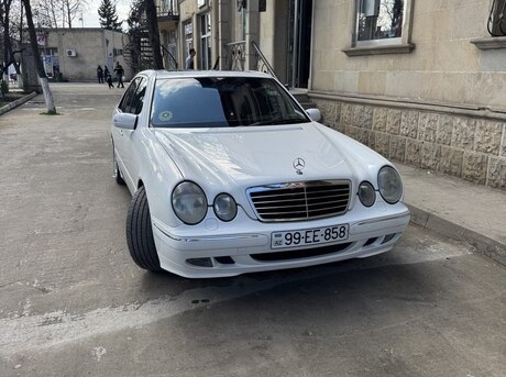 Mercedes E 320