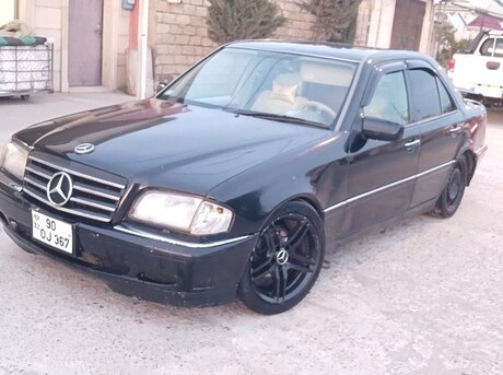 Mercedes C 230