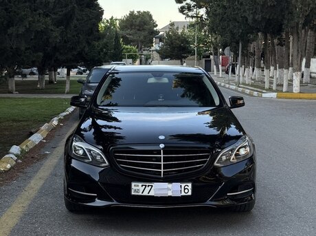 Mercedes E 300
