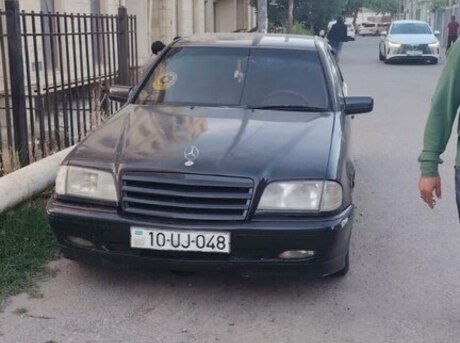 Mercedes C 180