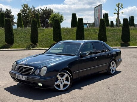 Mercedes E 220
