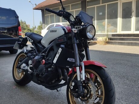 Yamaha XSR900
