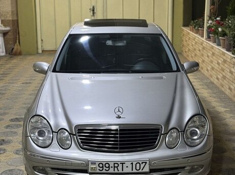 Mercedes E 240