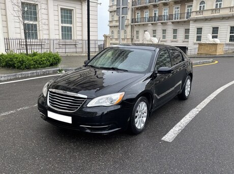 Chrysler 200