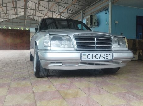 Mercedes 200 E