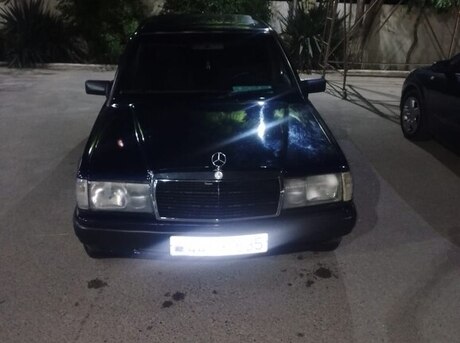 Mercedes 190