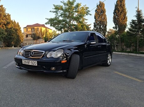 Mercedes C 230