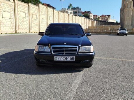 Mercedes C 240