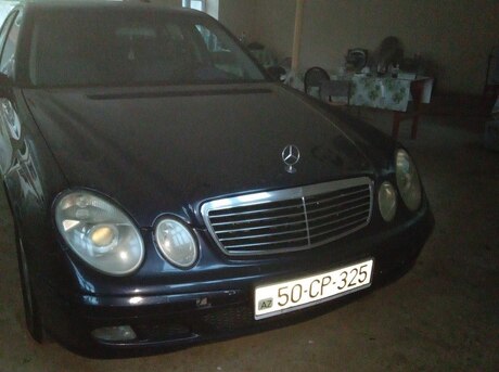 Mercedes E 240