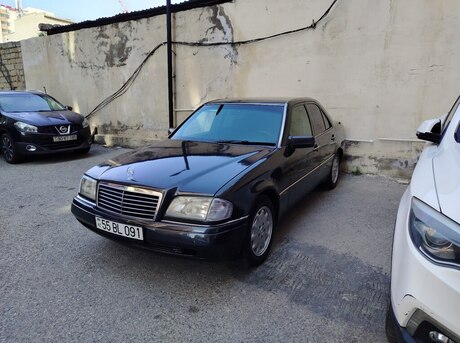 Mercedes C 180