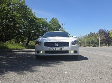 Nissan Maxima