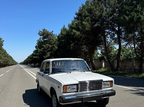 LADA (VAZ) 2107