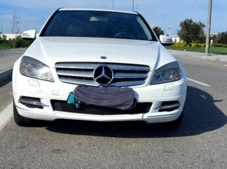 Mercedes C 220
