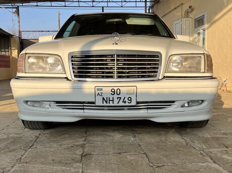 Mercedes C 240