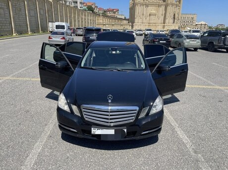Mercedes E 220