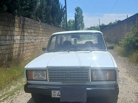 LADA (VAZ) 2107