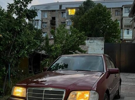 Mercedes C 180