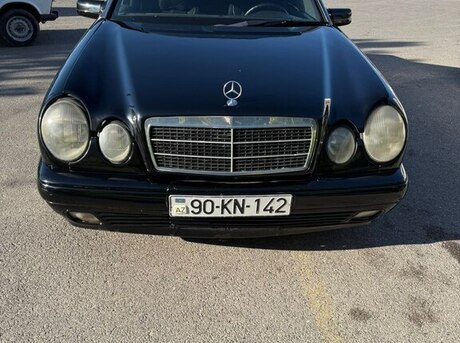 Mercedes E 220
