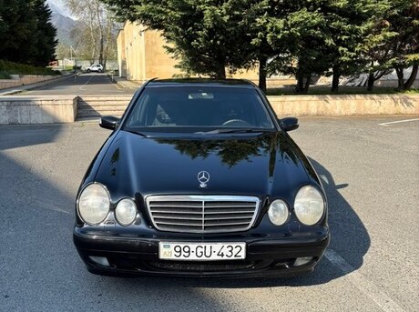 Mercedes E 270