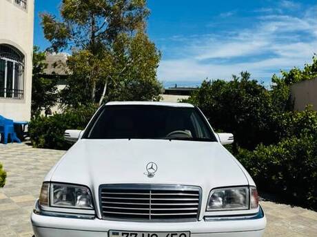 Mercedes C 230